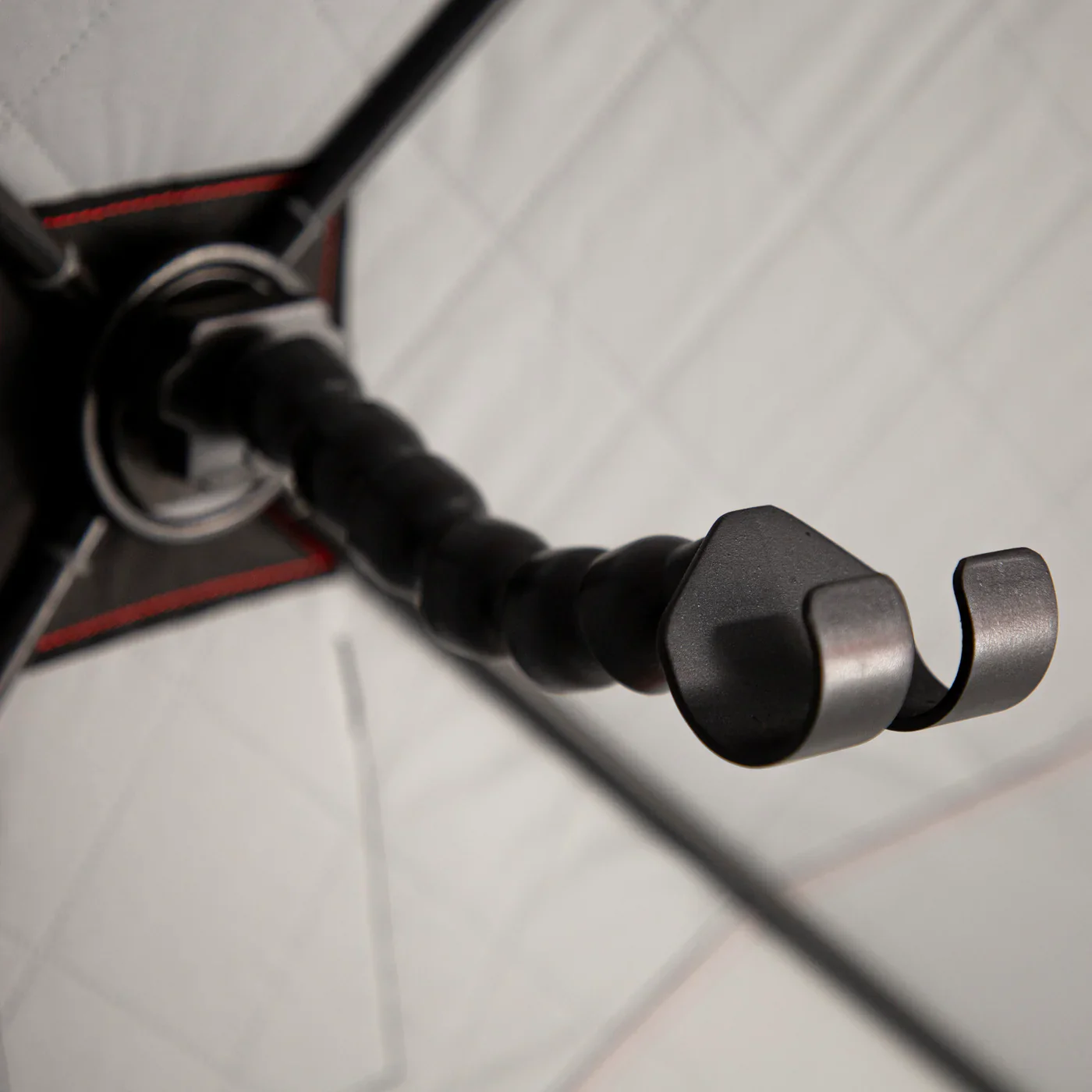 Eskimo E-Hub Rod Holder - Image 2