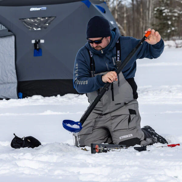Otter Folding Ice Scoop w/ Chisel - Image 3