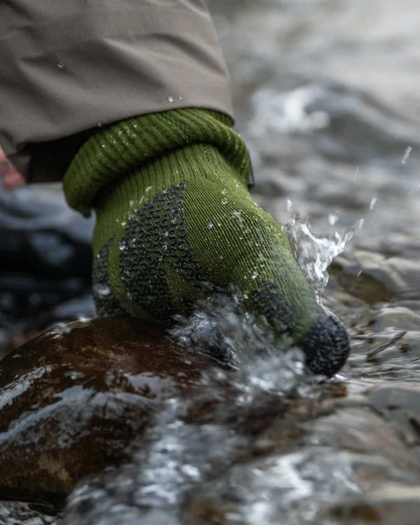 Simms X Sealskinz Rangeley Waterproof Glove - Image 2