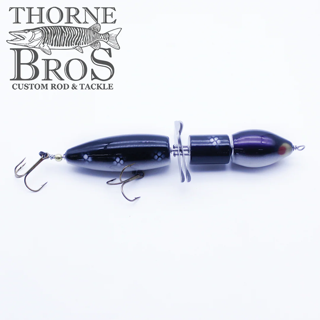 Snaggle Tooth Tackle Wingnut - Image 6